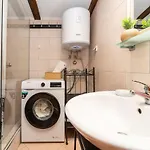 Romantic Pet Friendly House Orhideja - By Tourist Agency Leut 別荘 *