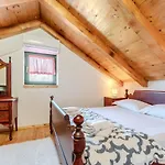 Romantic Pet Friendly House Orhideja - By Tourist Agency Leut * プリヴラカ