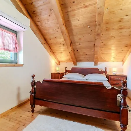 Romantic Pet Friendly House Orhideja - By Tourist Agency Leut 度假居 普利拉卡