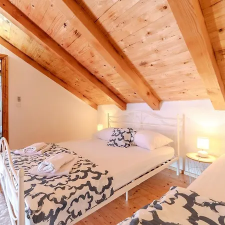 Romantic Pet Friendly House Orhideja - By Tourist Agency Leut 펜션