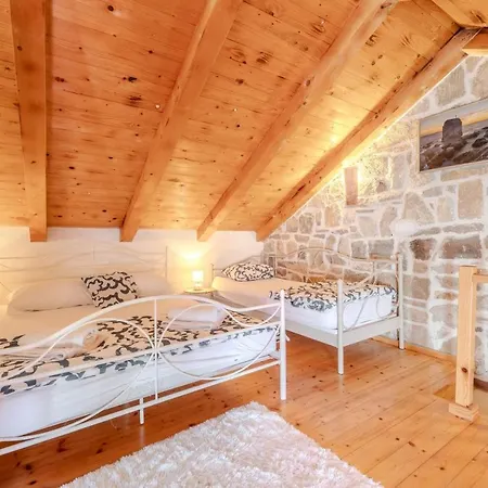 Romantic Pet Friendly House Orhideja - By Tourist Agency Leut