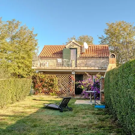 Romantic Pet Friendly House Orhideja - By Tourist Agency Leut 度假居
