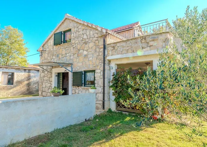 Romantic Pet Friendly House Orhideja - By Tourist Agency Leut 펜션 프리블라카