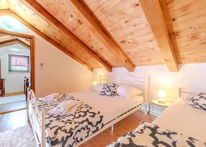 Romantic Pet Friendly House Orhideja - By Tourist Agency Leut 펜션