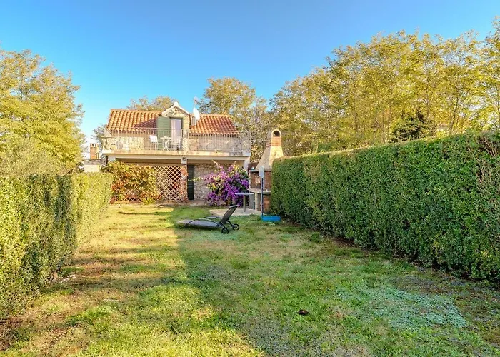 Romantic Pet Friendly House Orhideja - By Tourist Agency Leut * 프리블라카