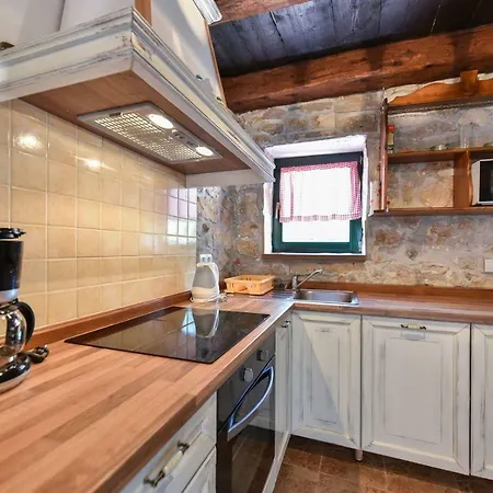Romantic Pet Friendly House Orhideja - By Tourist Agency Leut Holiday home *